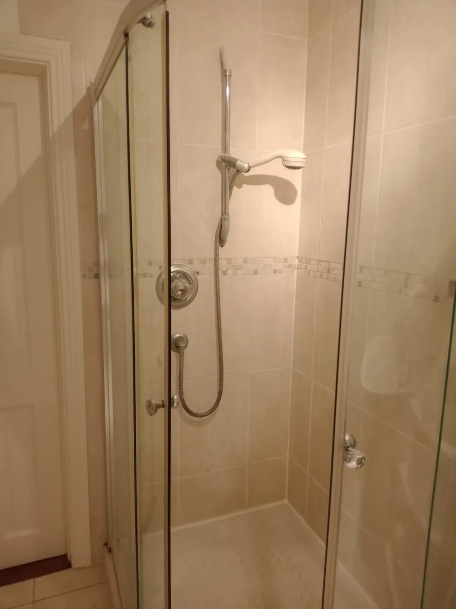 Shower - Image 3