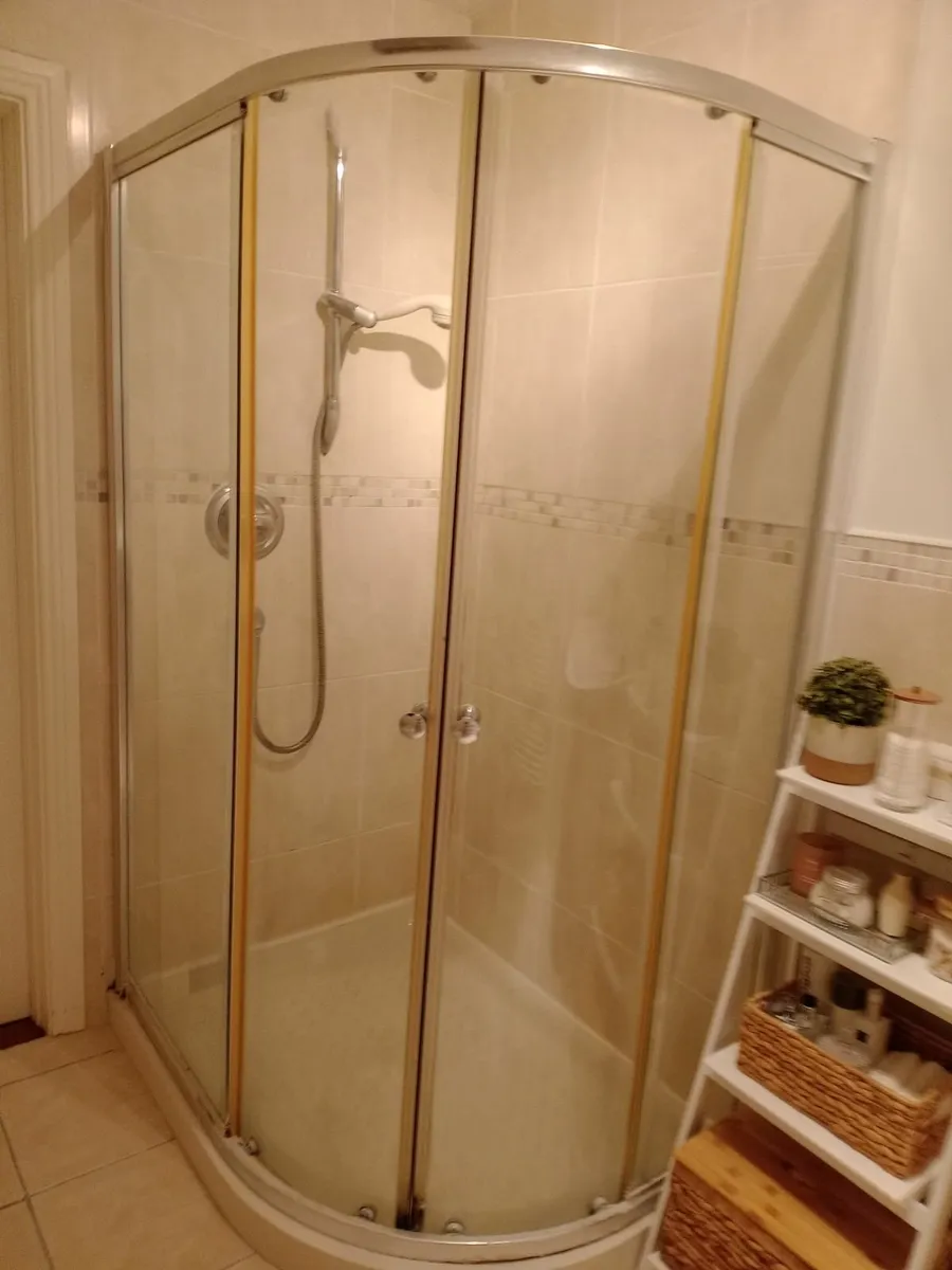 Shower - Image 4