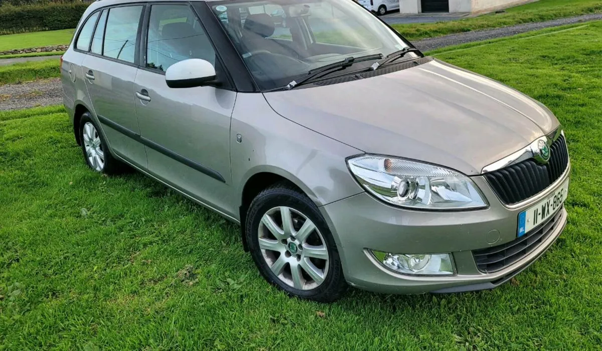 Skoda Fabia AMBITION COMBI 1.2 HTP 70BHP - Image 3