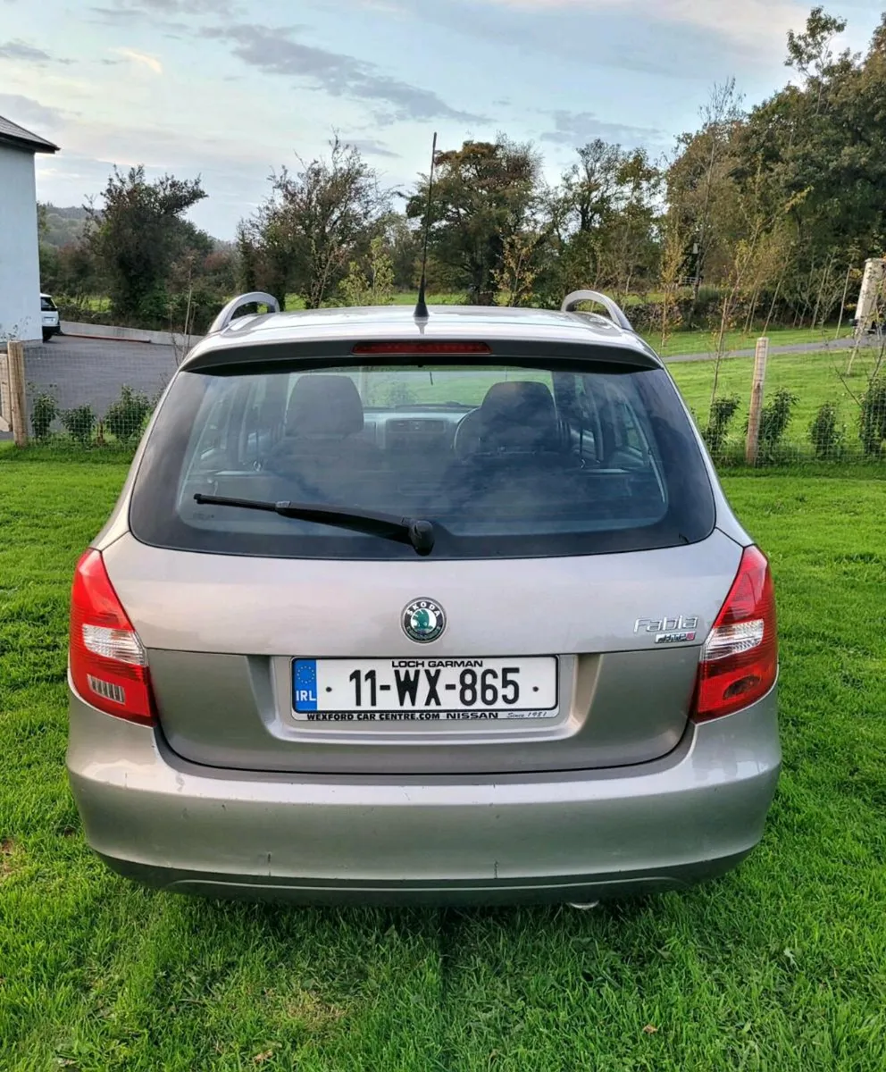Skoda Fabia AMBITION COMBI 1.2 HTP 70BHP - Image 4