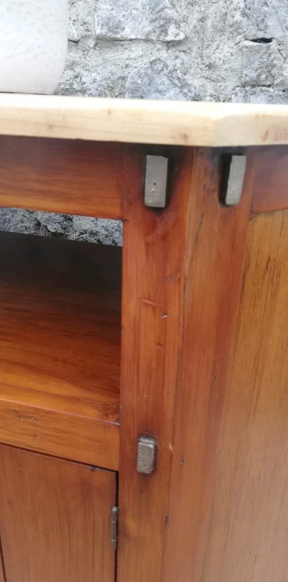Vintage solid wood TV unit newly restyled - Image 4
