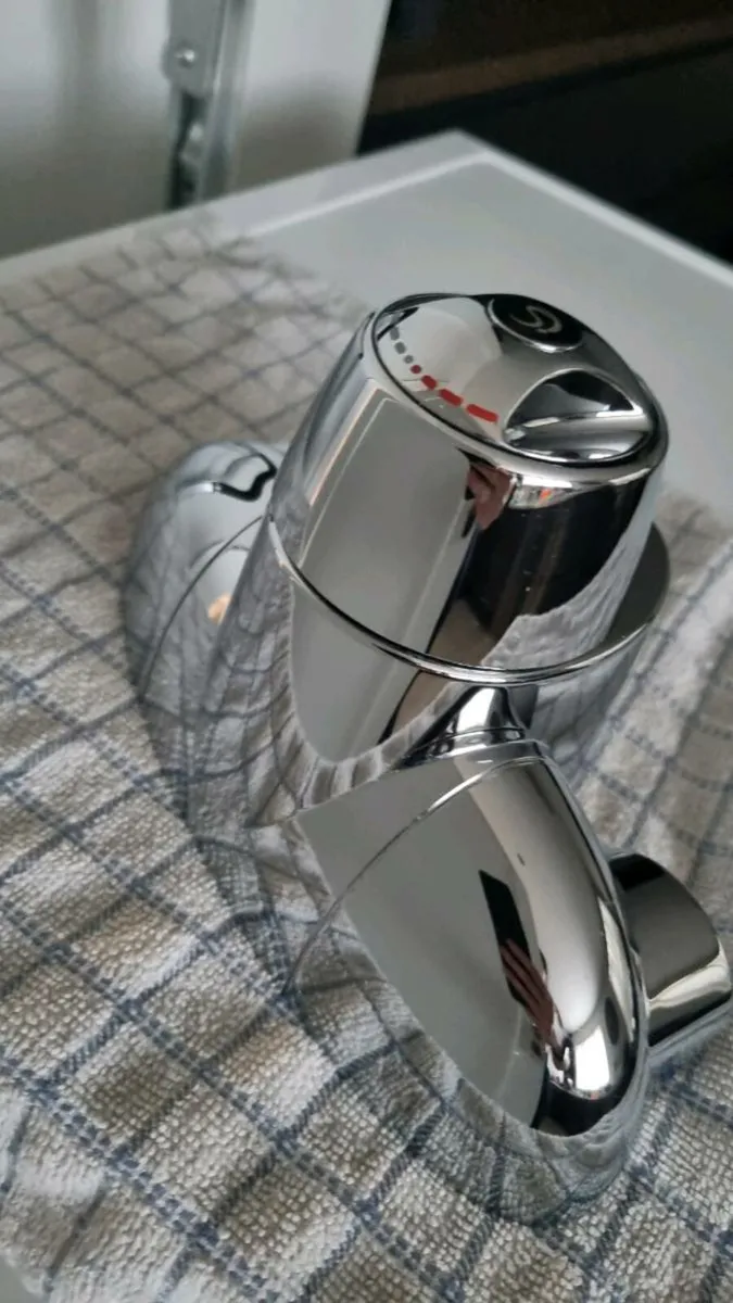 Chrome Thermostatic Shower Valve - Image 1