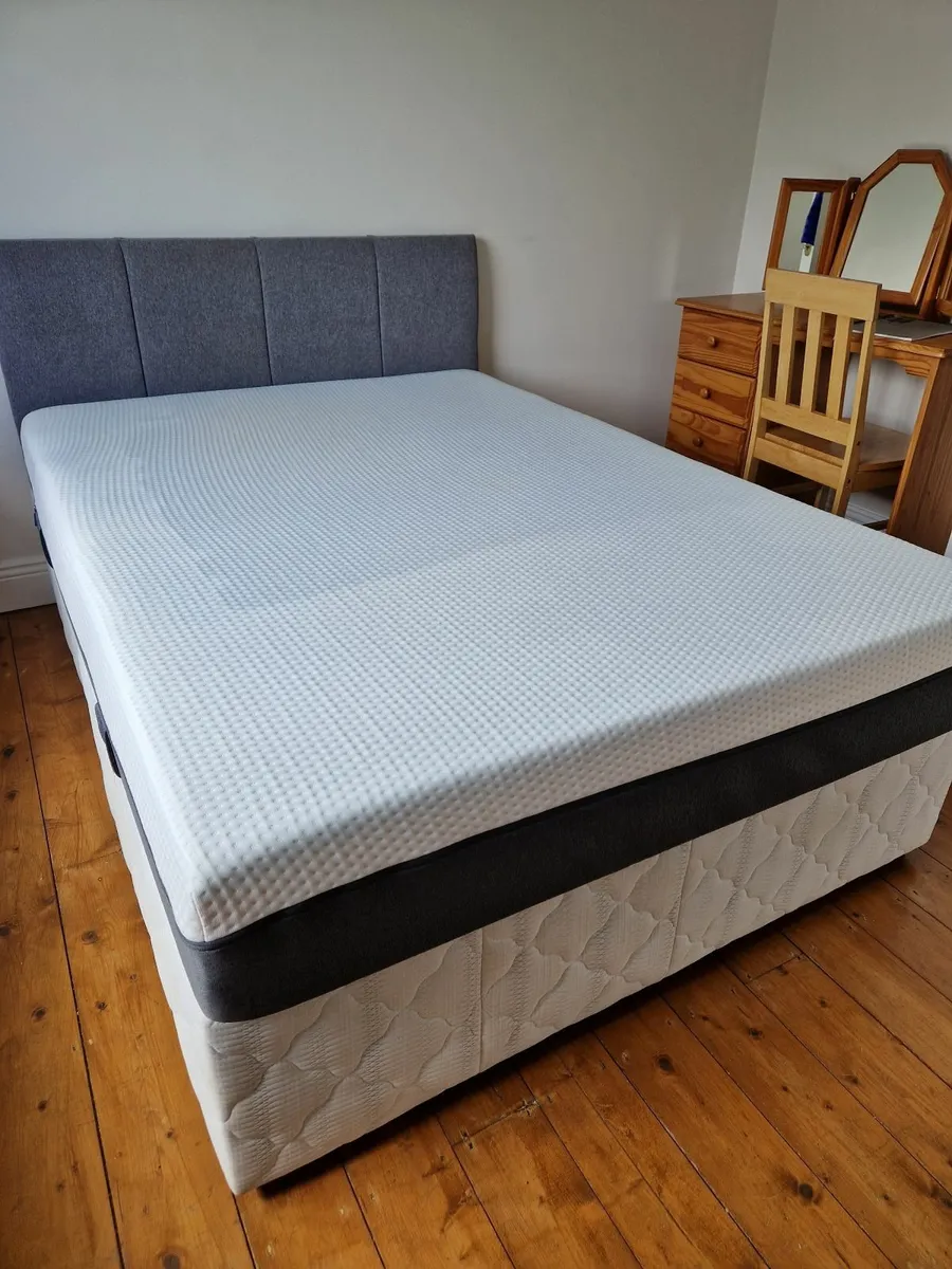 Bed - Image 2