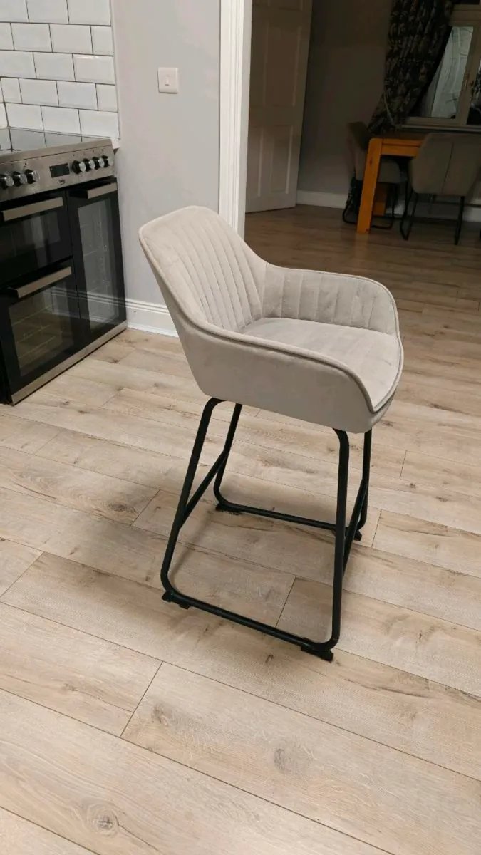 Counter stools - Image 1
