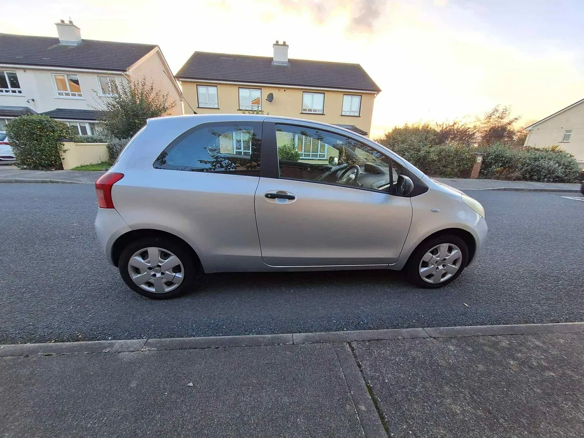 Toyota Yaris 1L petrol - Image 3