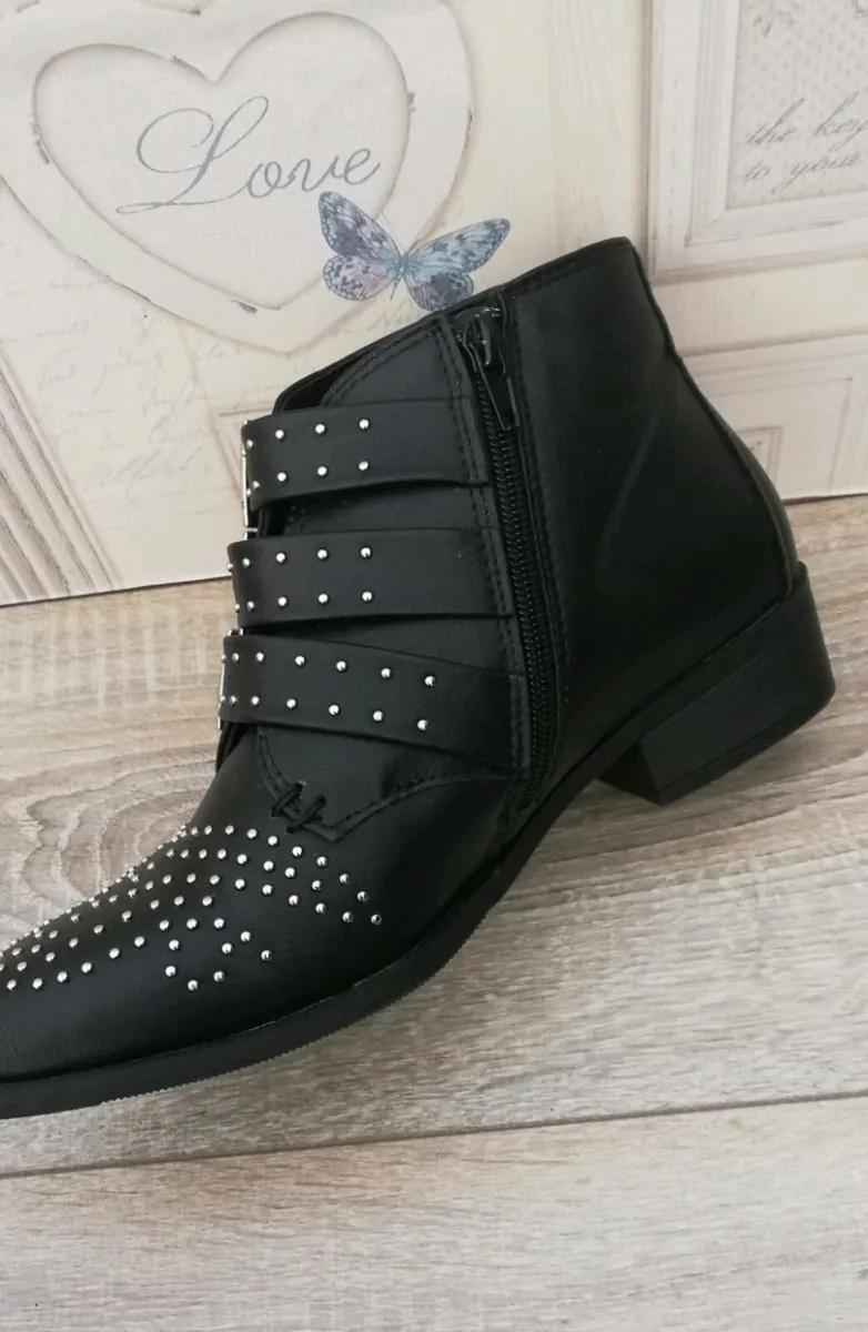 Ladies Truffle Collection heeled ankle boots uk 5 - Image 3