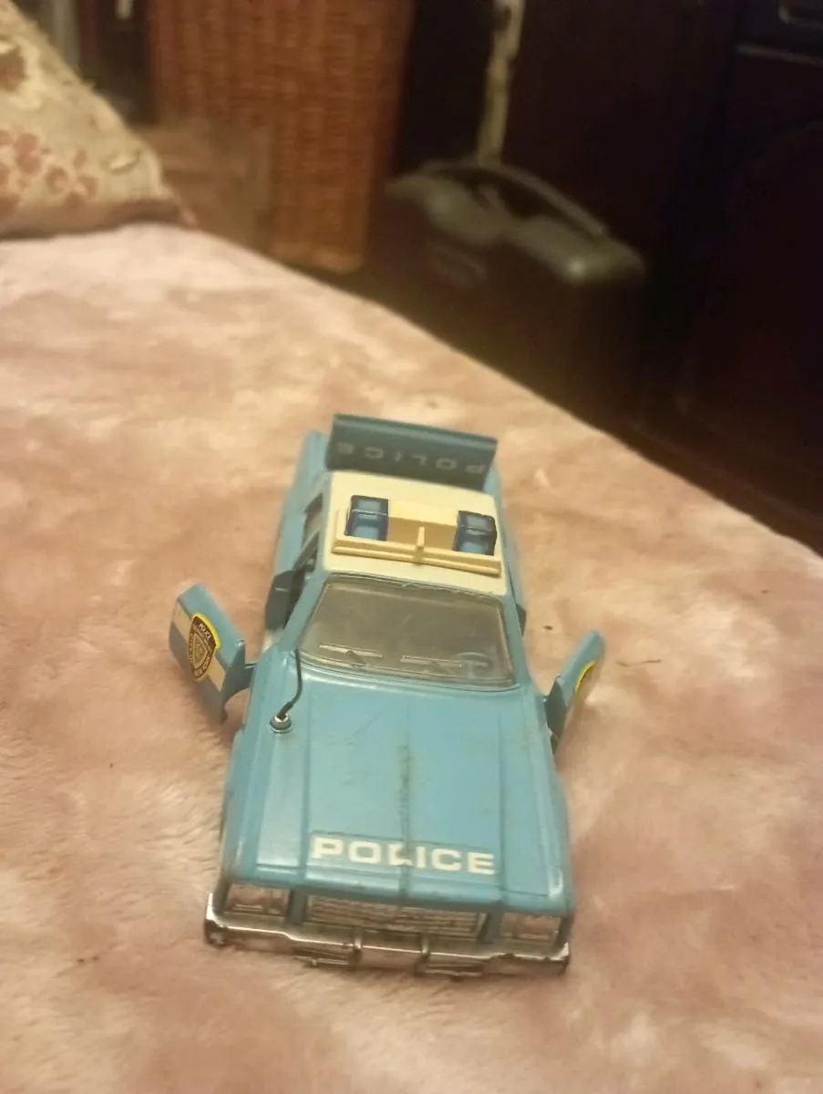 MATCHBOX SUPERKINGS PLAYMOUNT  GRAN FURY - Image 3