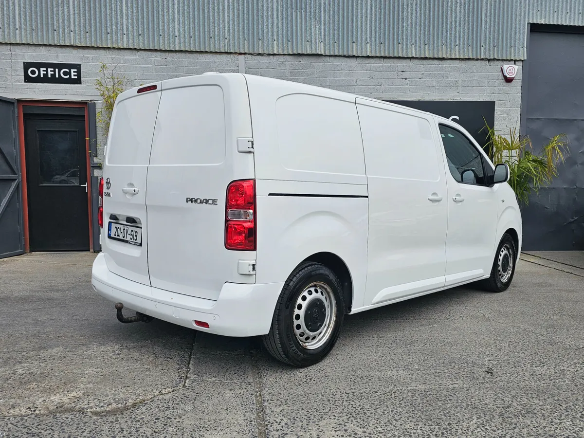 TOYOTA PROACE 1.5 // NO VAT // GREAT SPEC - Image 4