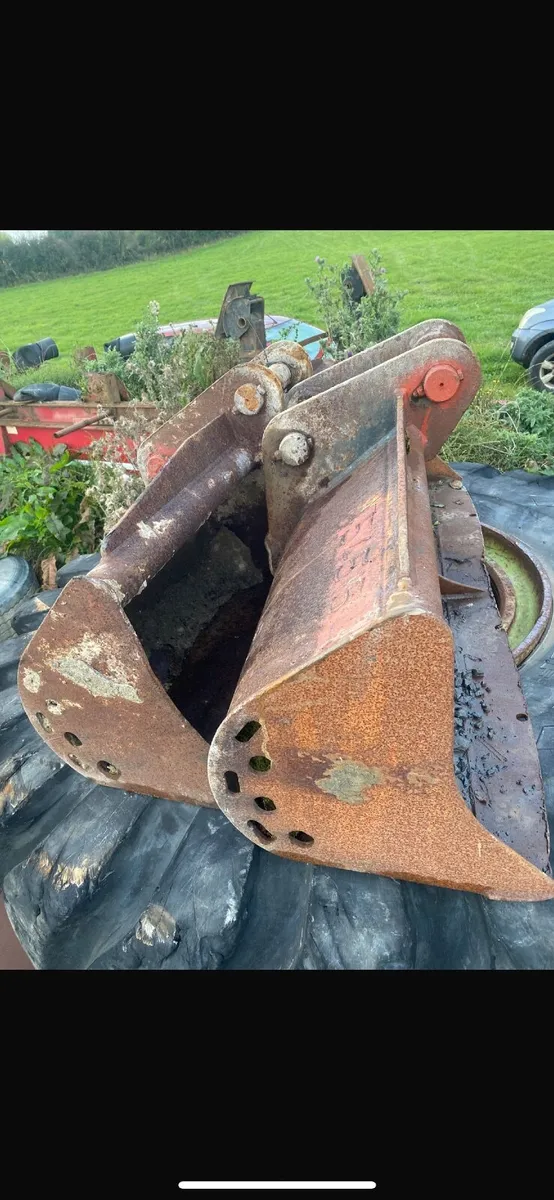 1.5 ton 20 ton Buckets - Image 2