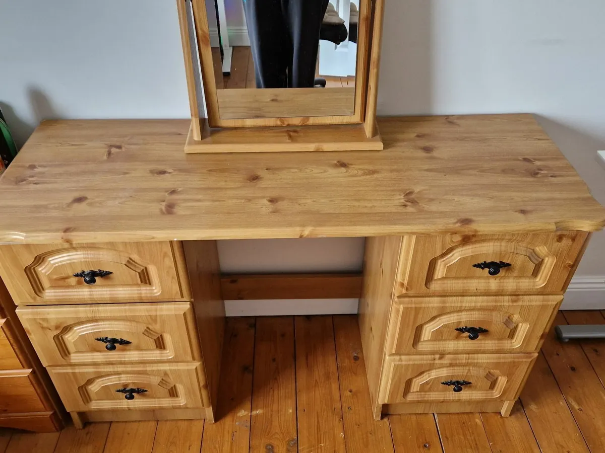 Dressing Table - Image 1
