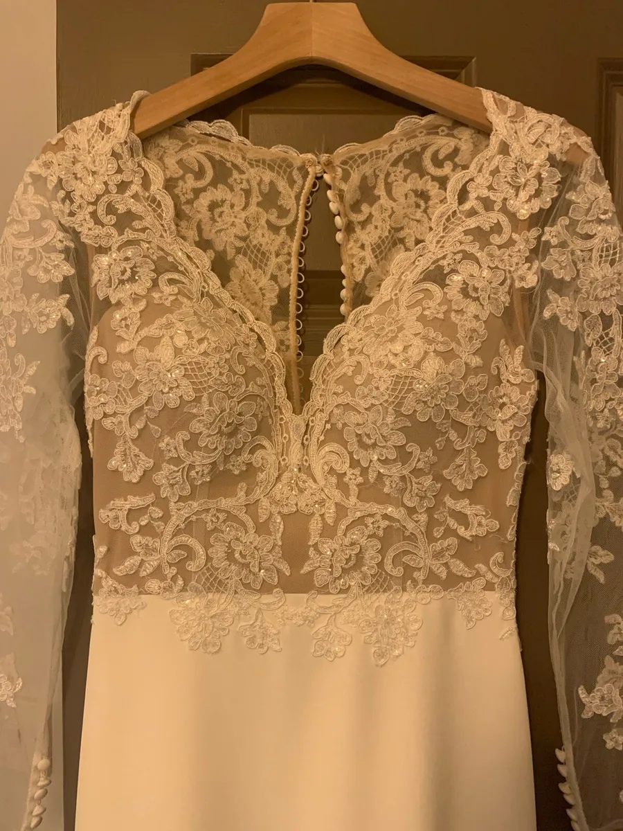 Wedding dress - Image 3