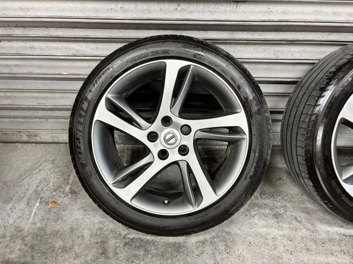 Volvo R-Design Alloys 17” - Image 2