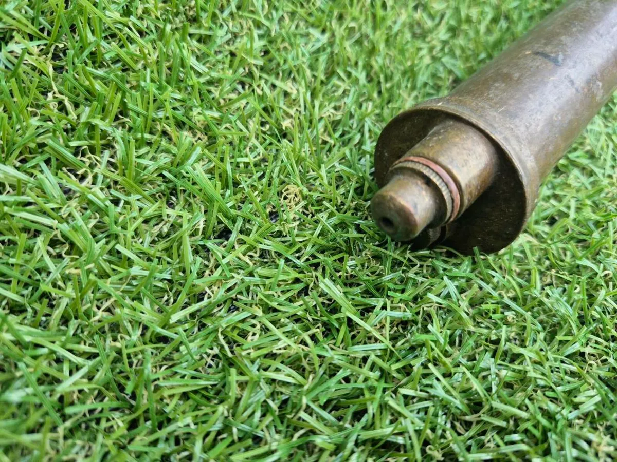 Vintage garden sprayer - Image 2