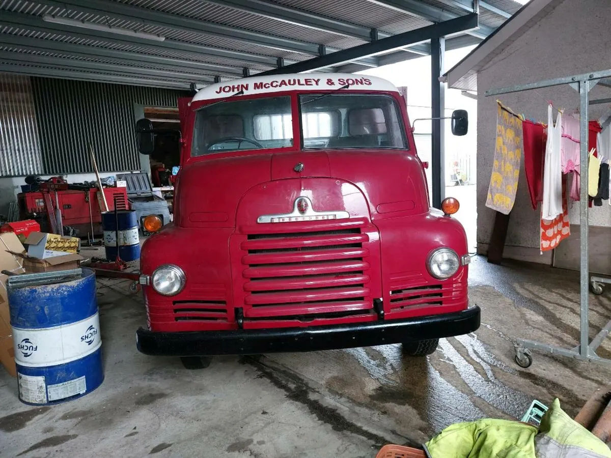 Vintage lorry - Image 1