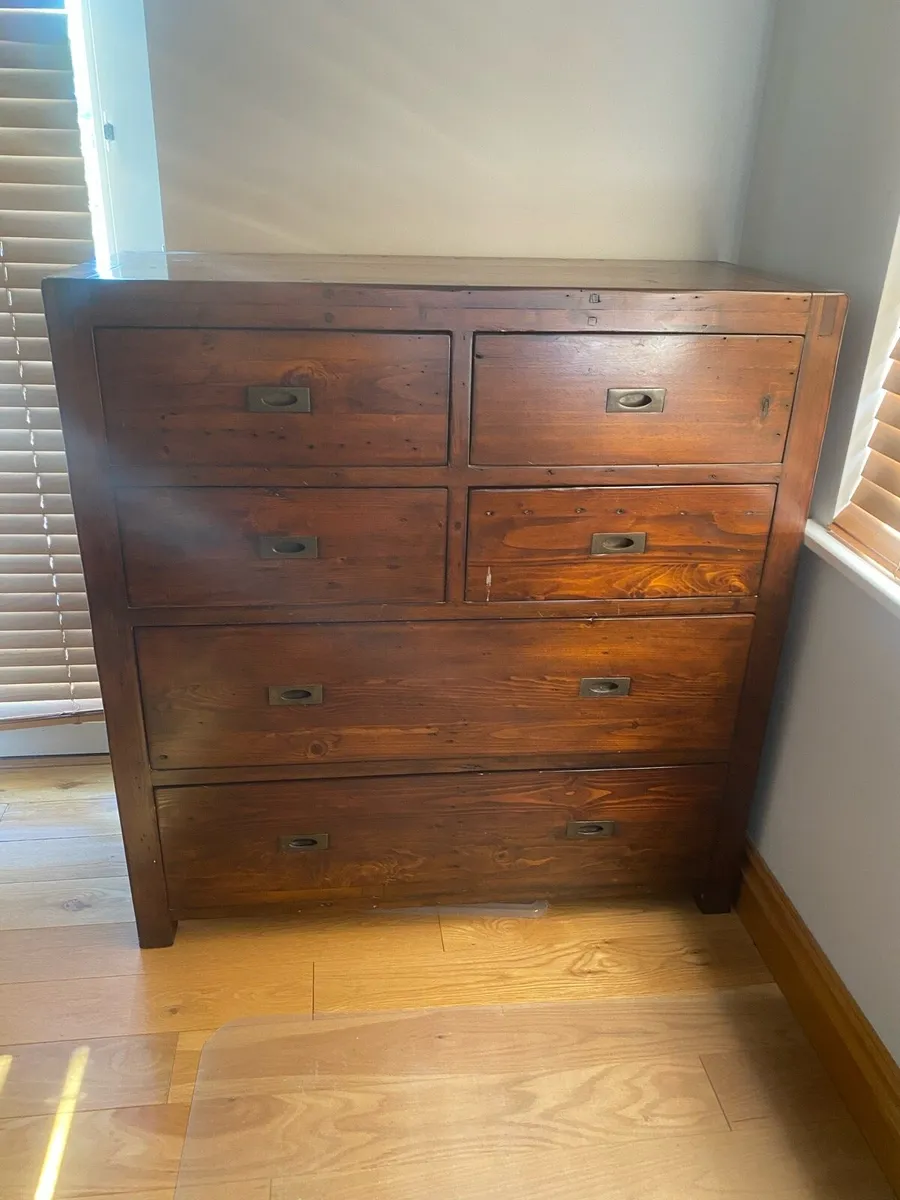 Bedside Lockers & Chest of Drawers - Image 3