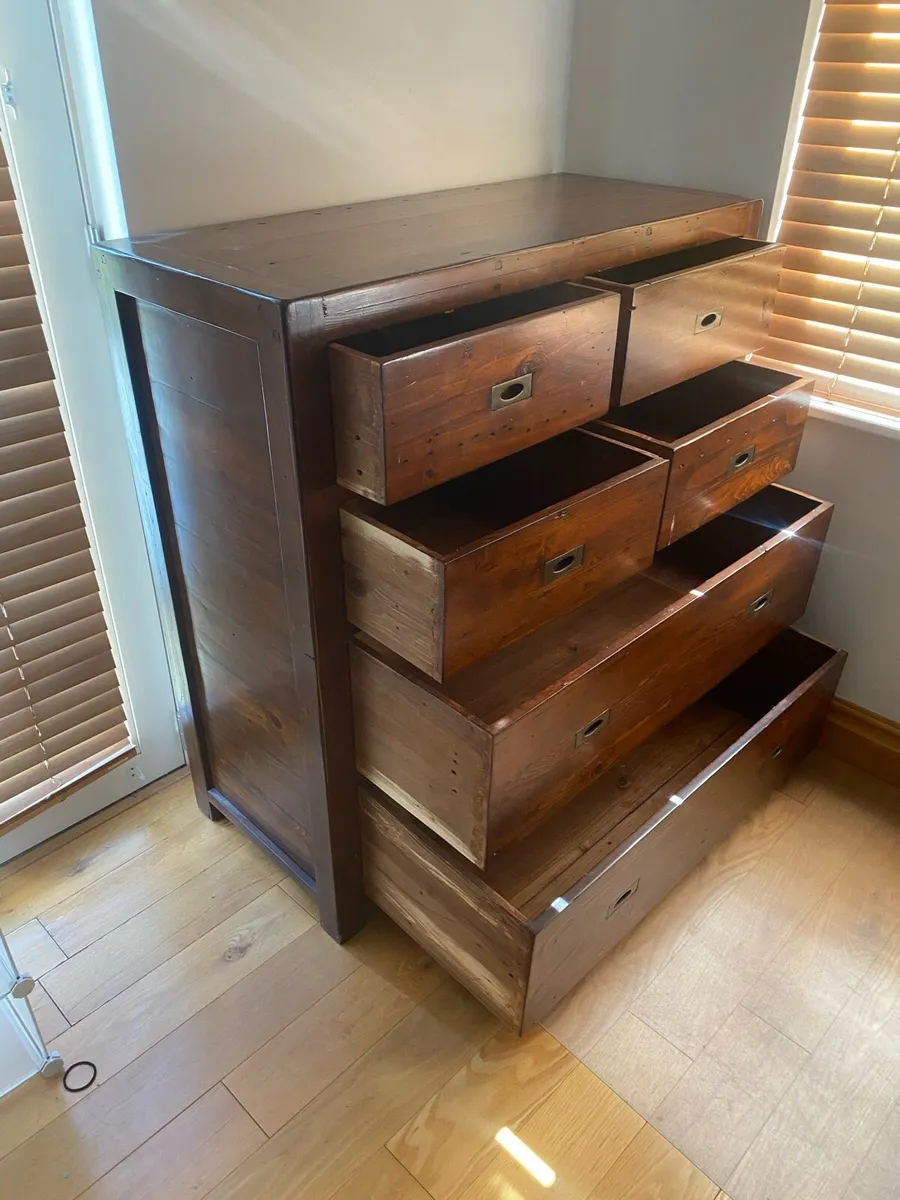Bedside Lockers & Chest of Drawers - Image 4