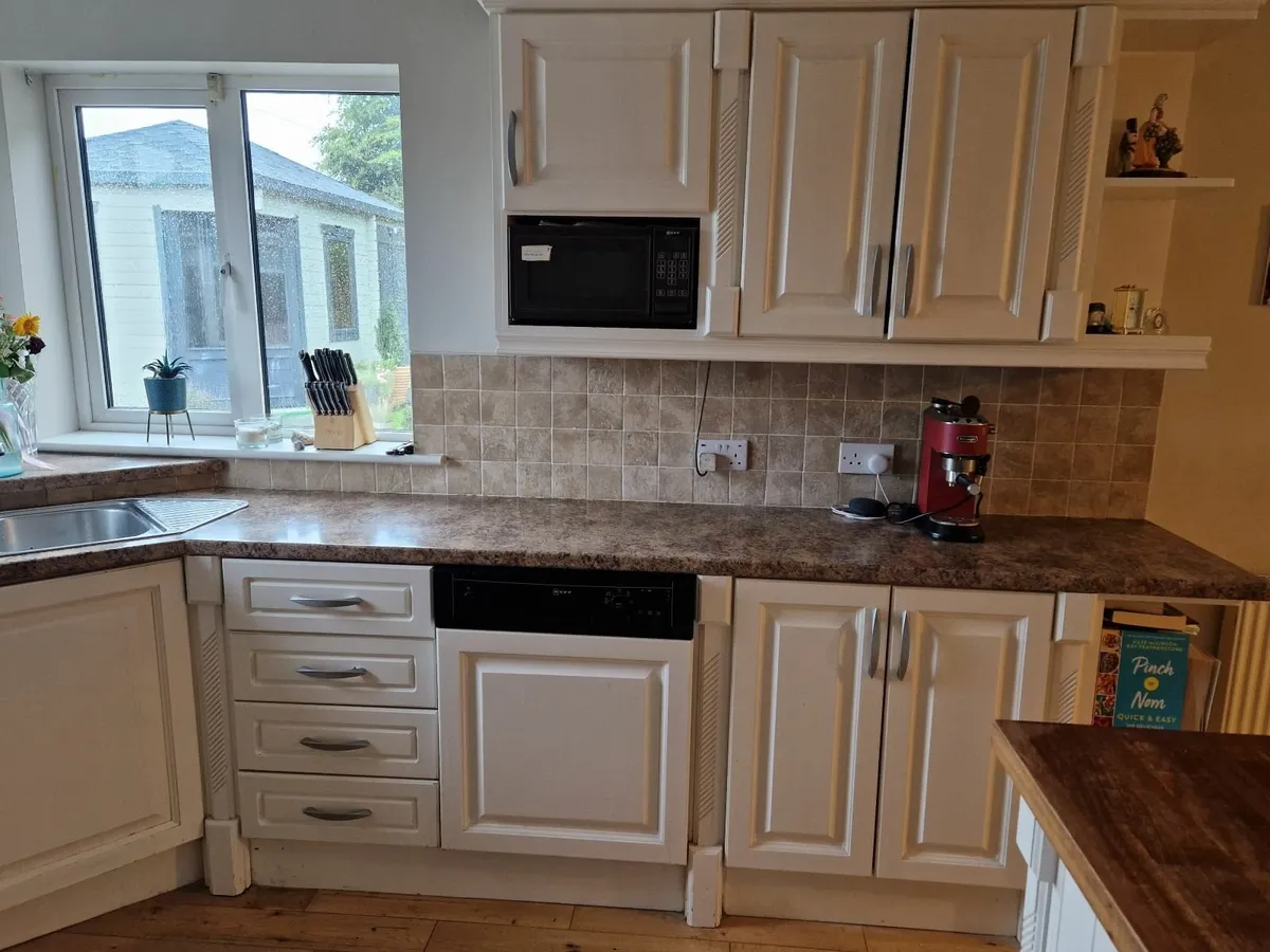 Kitchen - Image 4