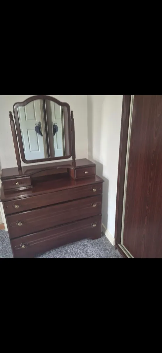 Drawer unit with mirror - Image 1