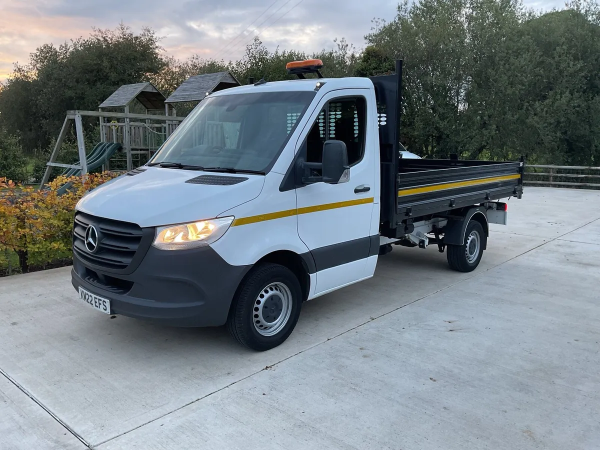 Sprinter tipper - Image 1
