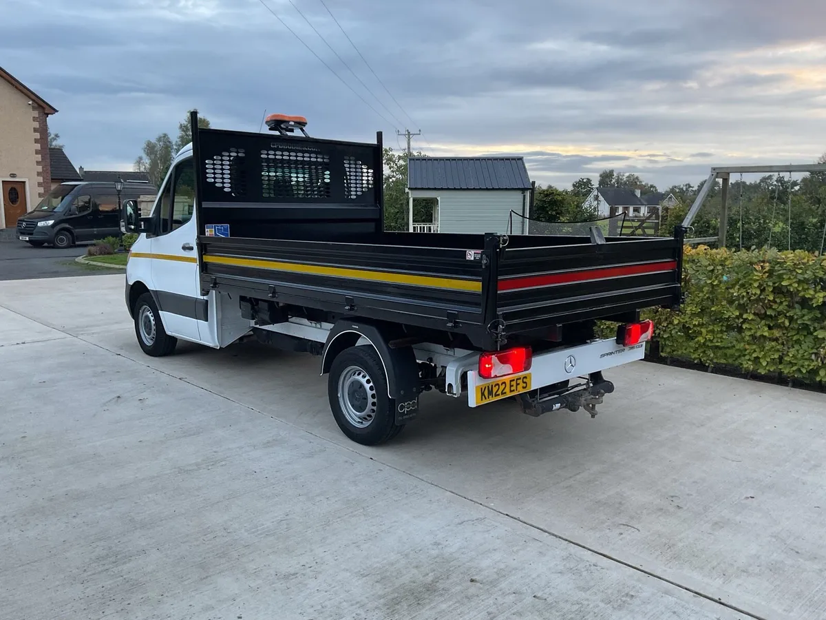Sprinter tipper - Image 3
