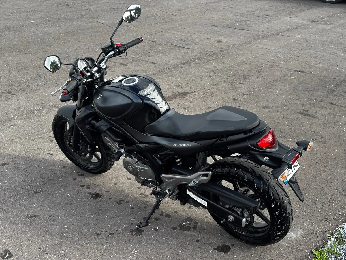 Suzuki 650 Gladius - Image 4