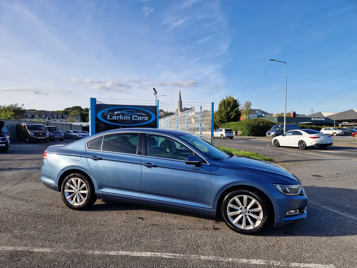 Volkswagen Passat 2016 - Image 1