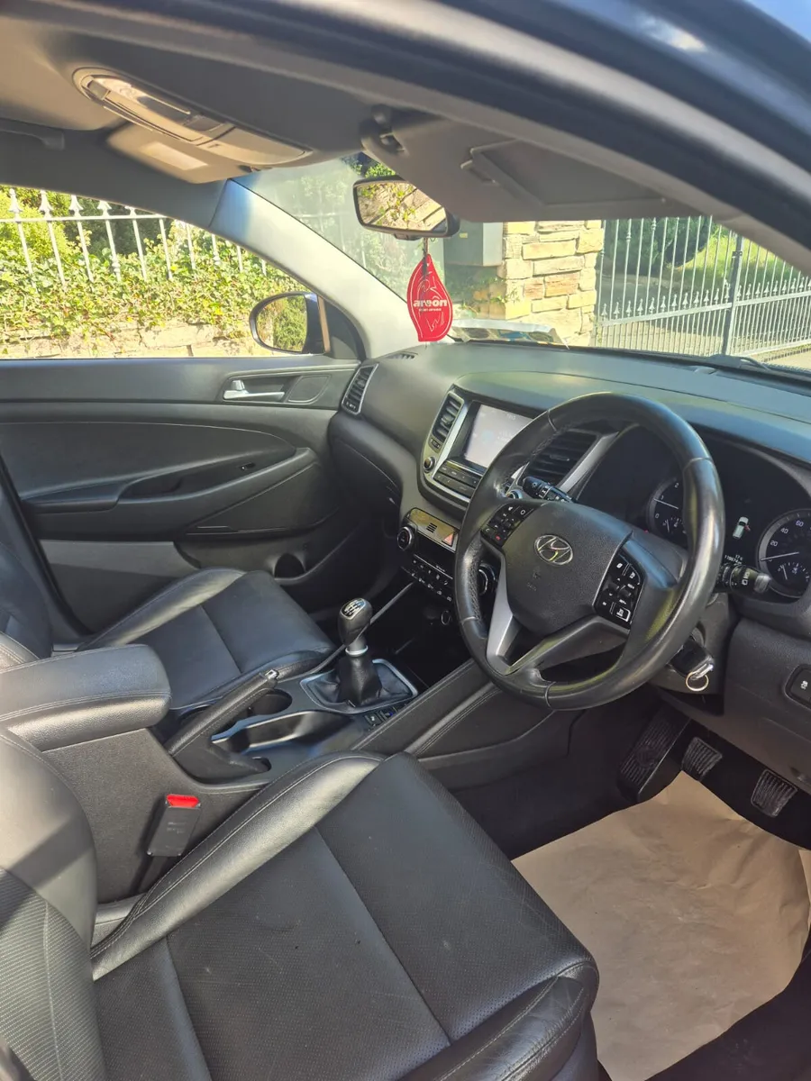 2017 Hyundai Tucson 2.0 crdi executive - Image 4