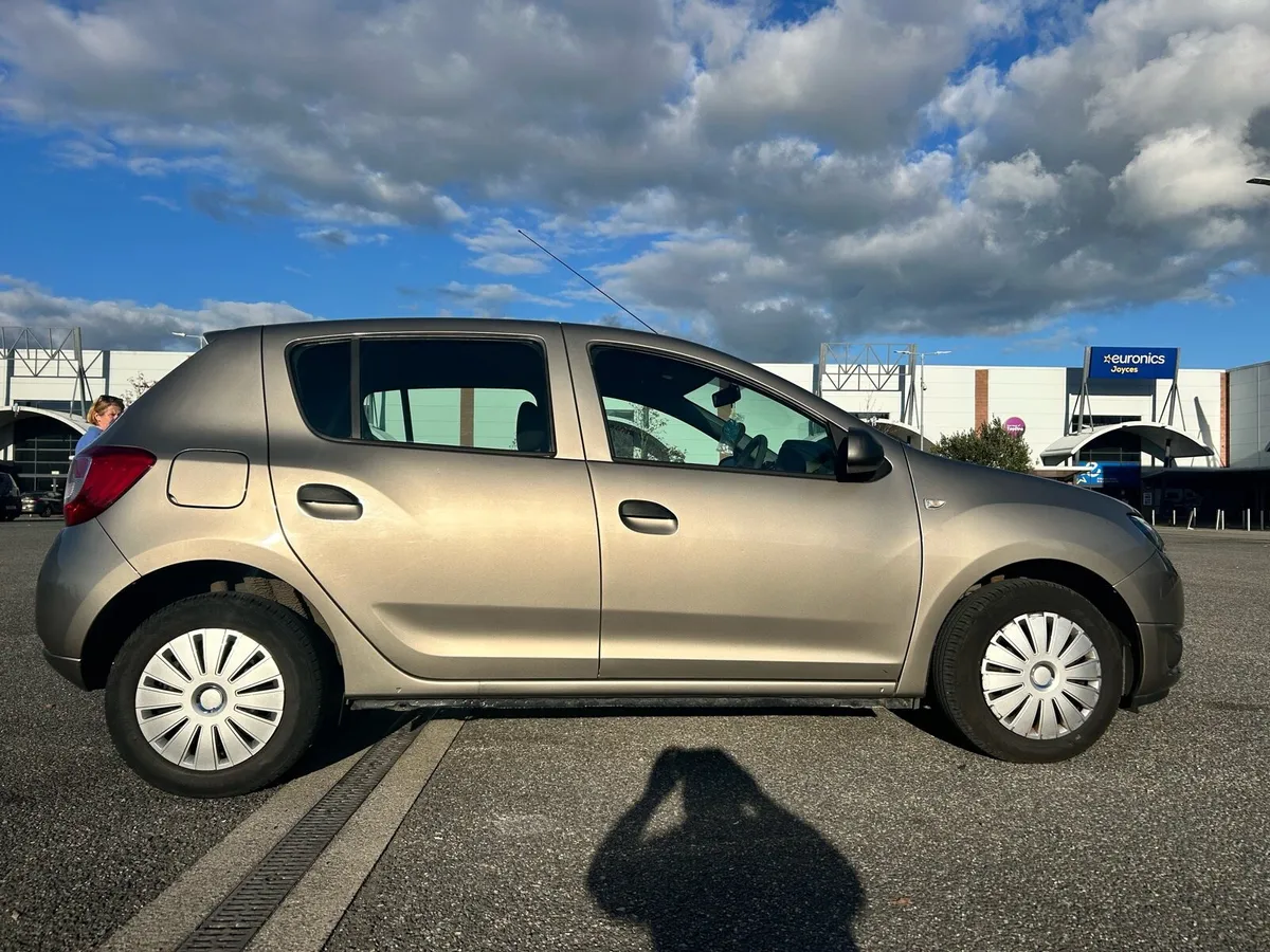 Dacia sandero - Image 2