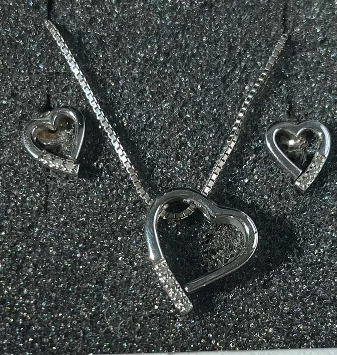 Hot Diamonds Necklace and Earring set. - Image 4
