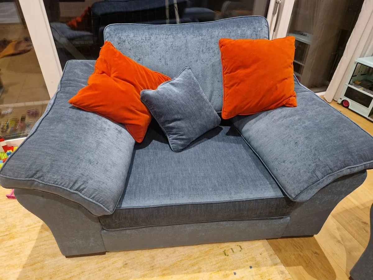 Sofa - Image 3