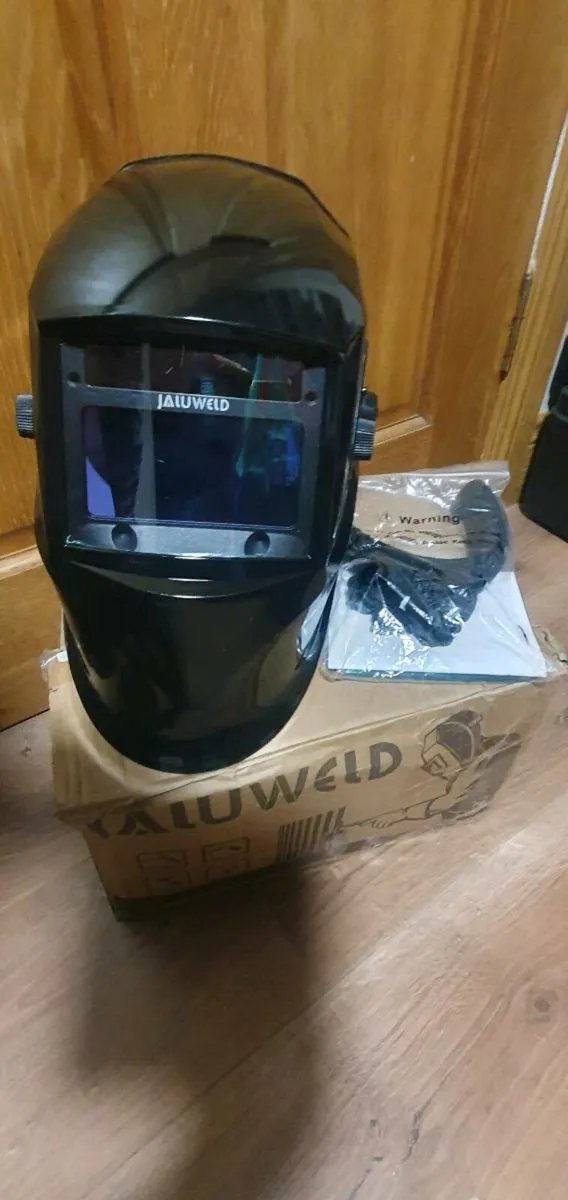 Welder and helmet - Image 2