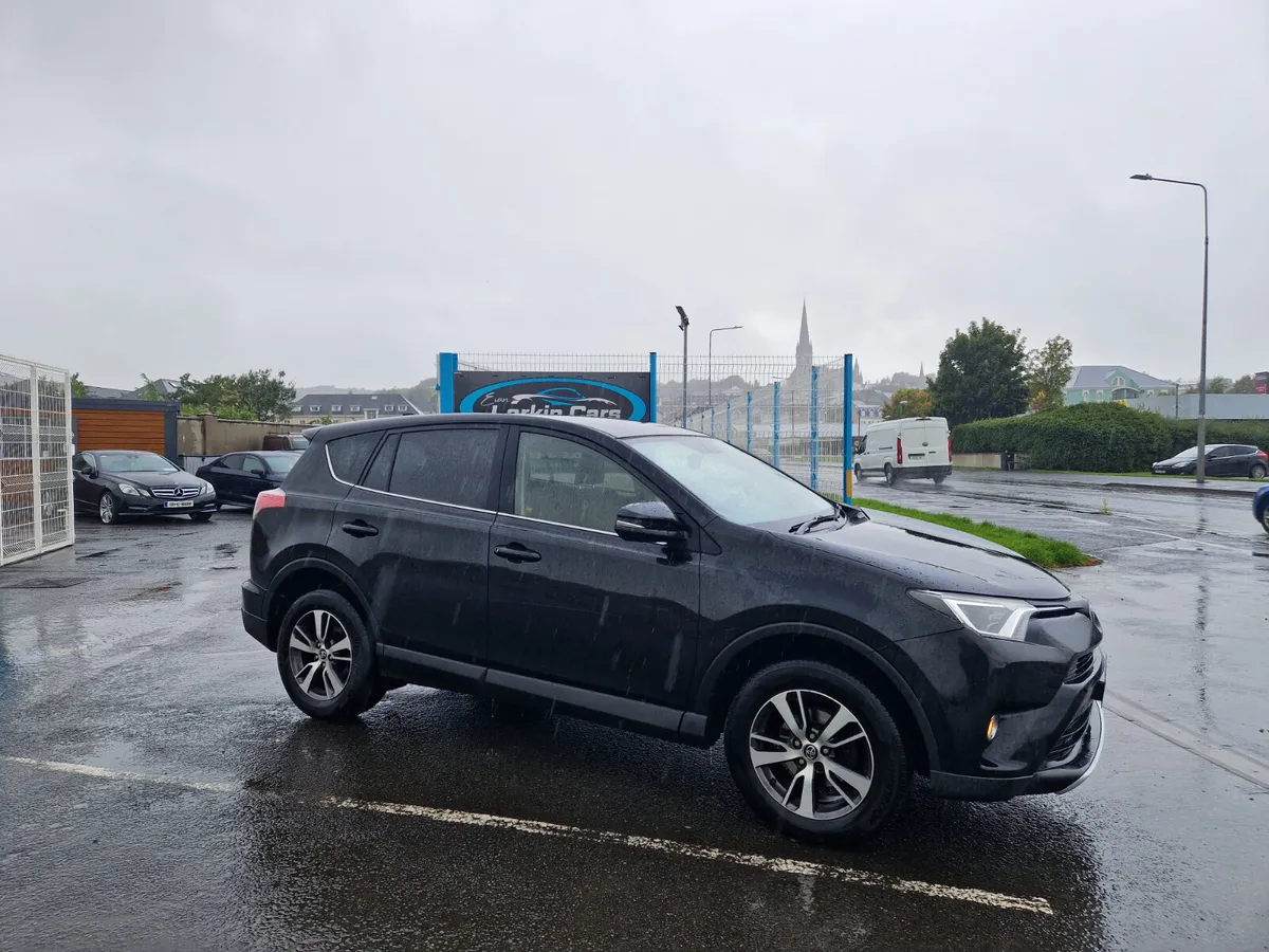 Toyota RAV4 2016 - Image 1