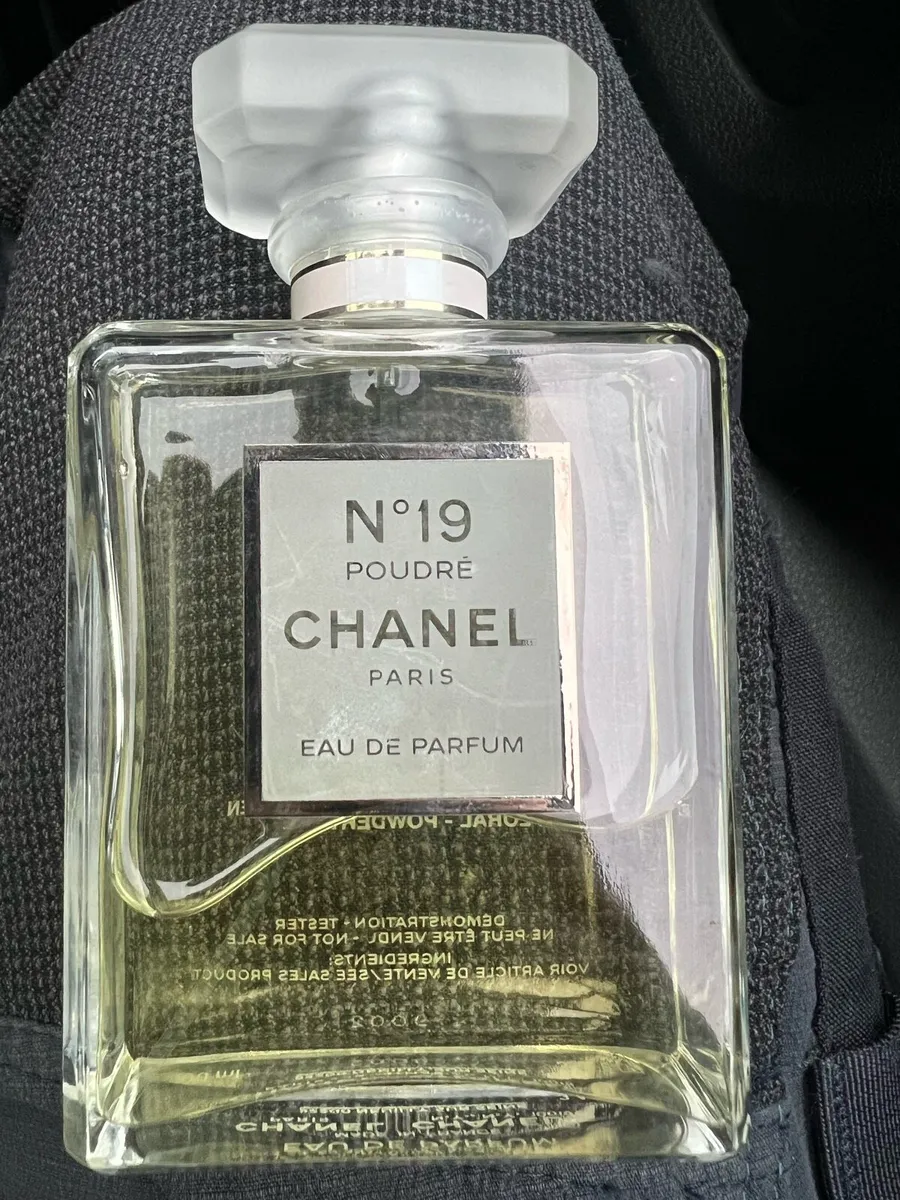 Chanel no19 - Image 1