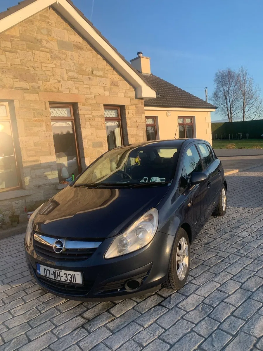 Opel Corsa 1.2 - Image 1