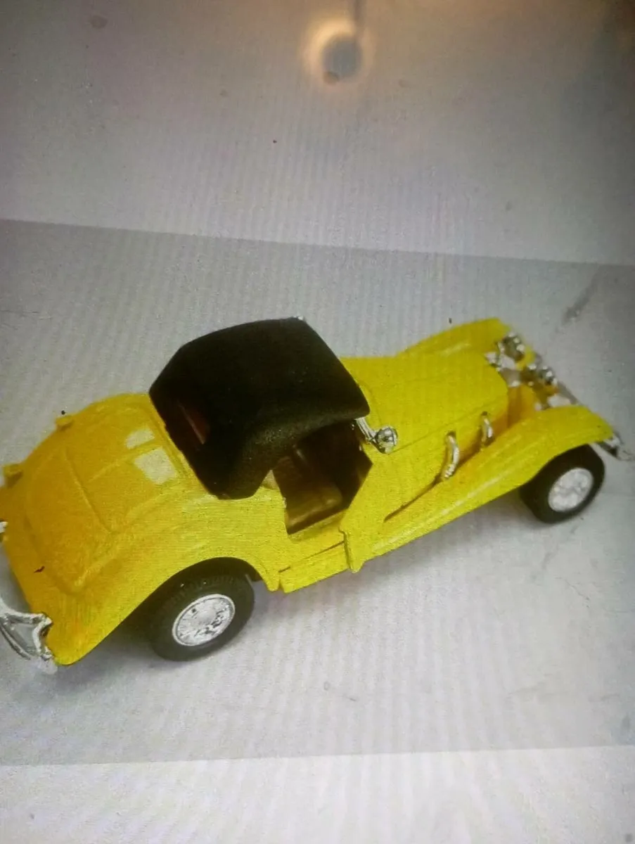 2930 CLASSIC CONVERTIBLE DIE-CAST MODLES CAR - Image 3