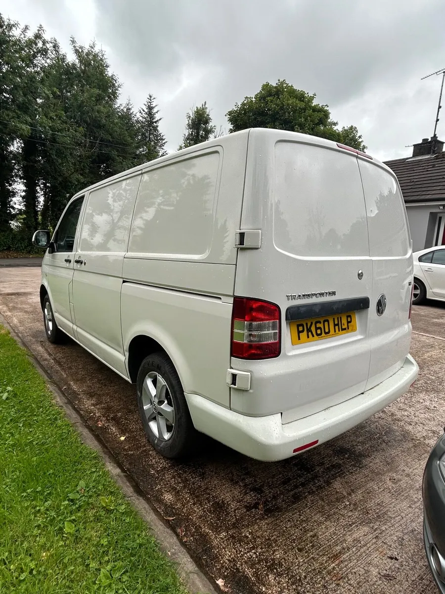 Volkswagen Transporter 2010 - Image 3