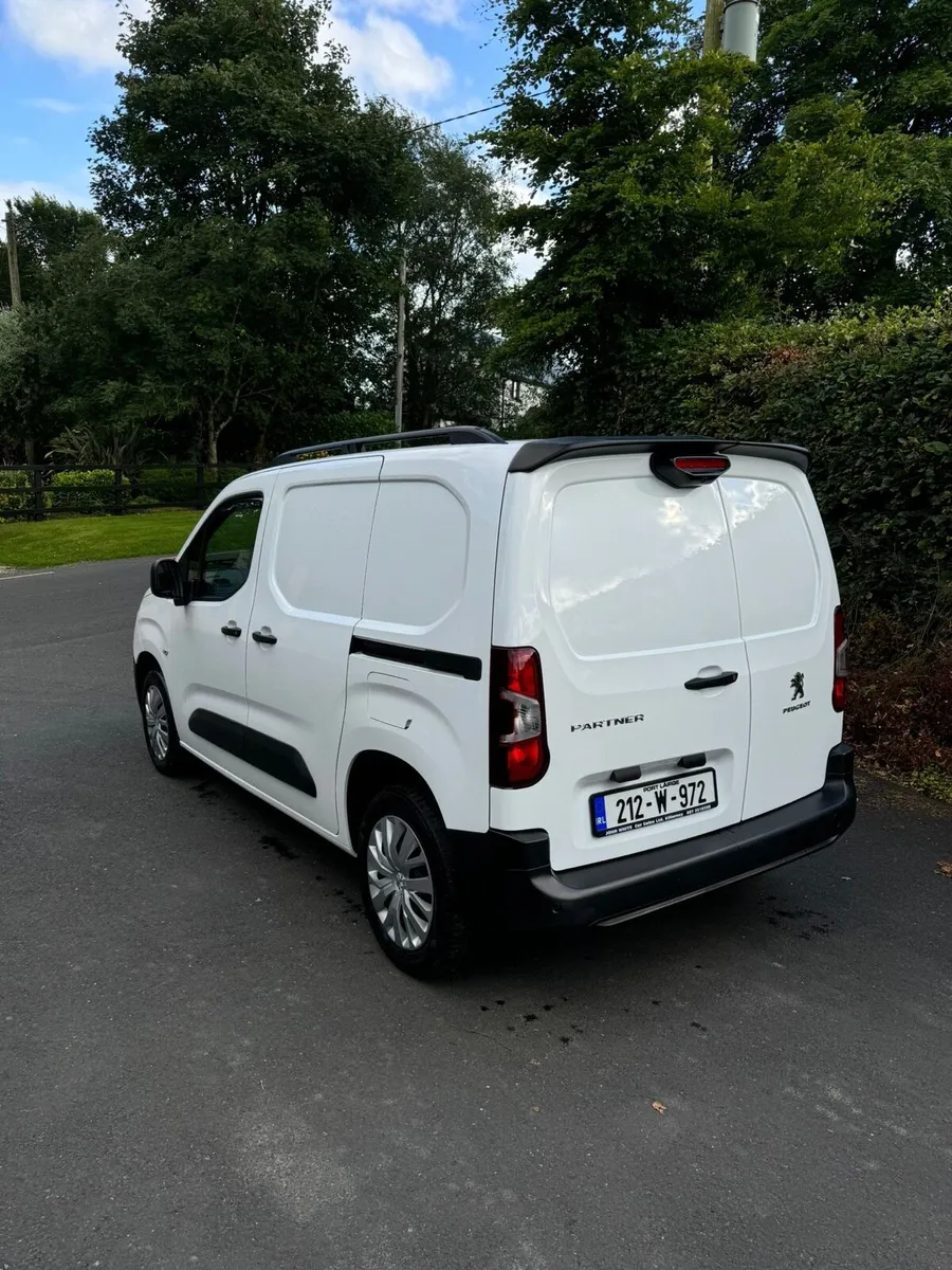 Peugeot Partner Professional - Image 1