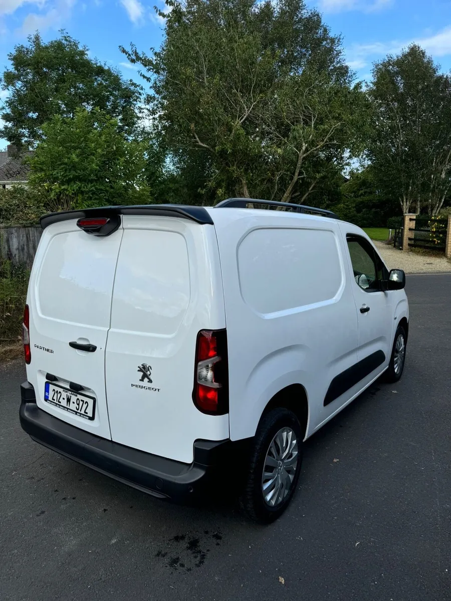 Peugeot Partner Professional - Image 2