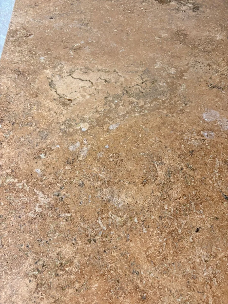 Dining table - Image 3