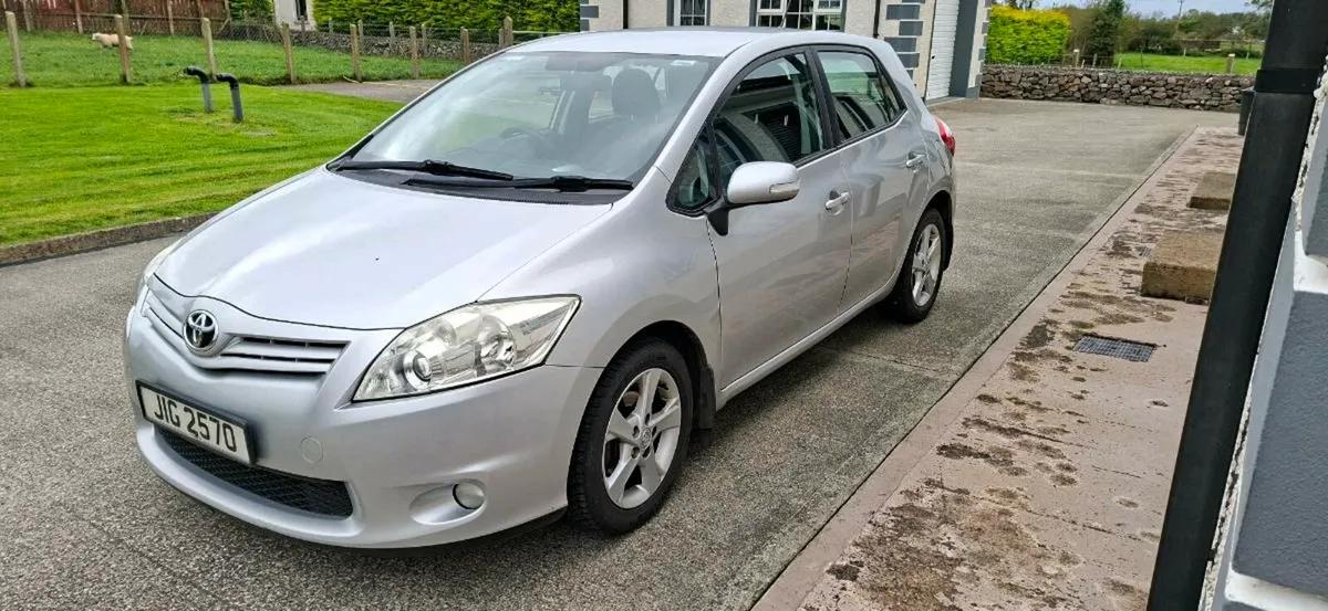 Toyota auris - Image 1