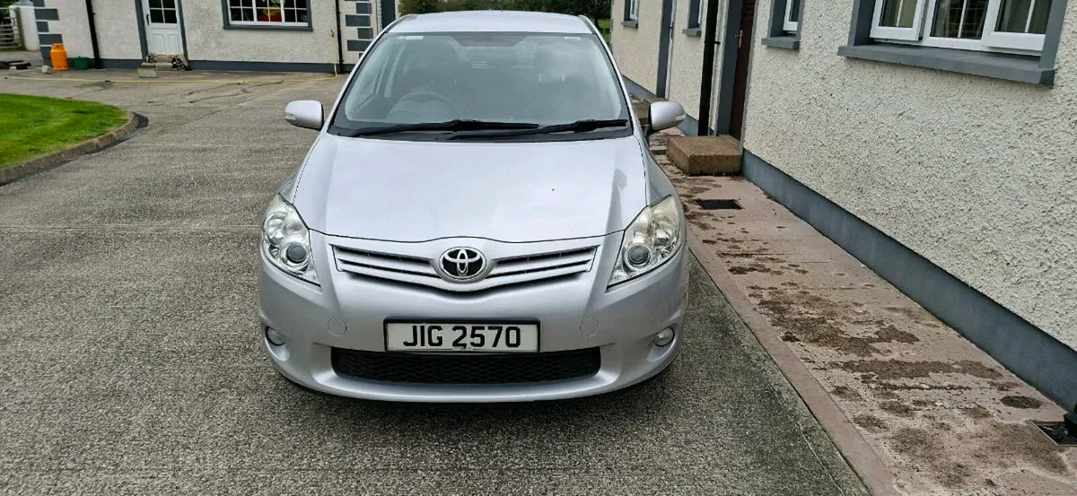 Toyota auris - Image 2