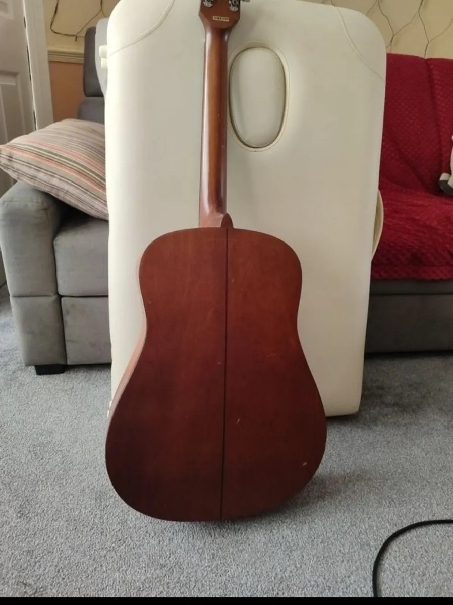Acoustic guitar - Image 3