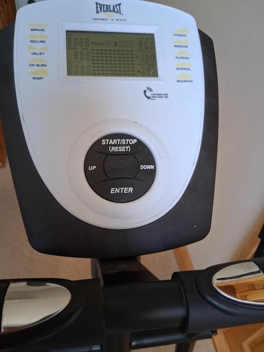Cross Trainer - Image 2