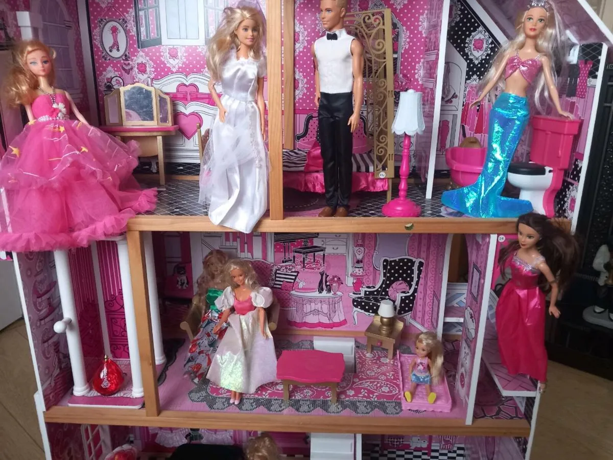 Dolls house - Image 2