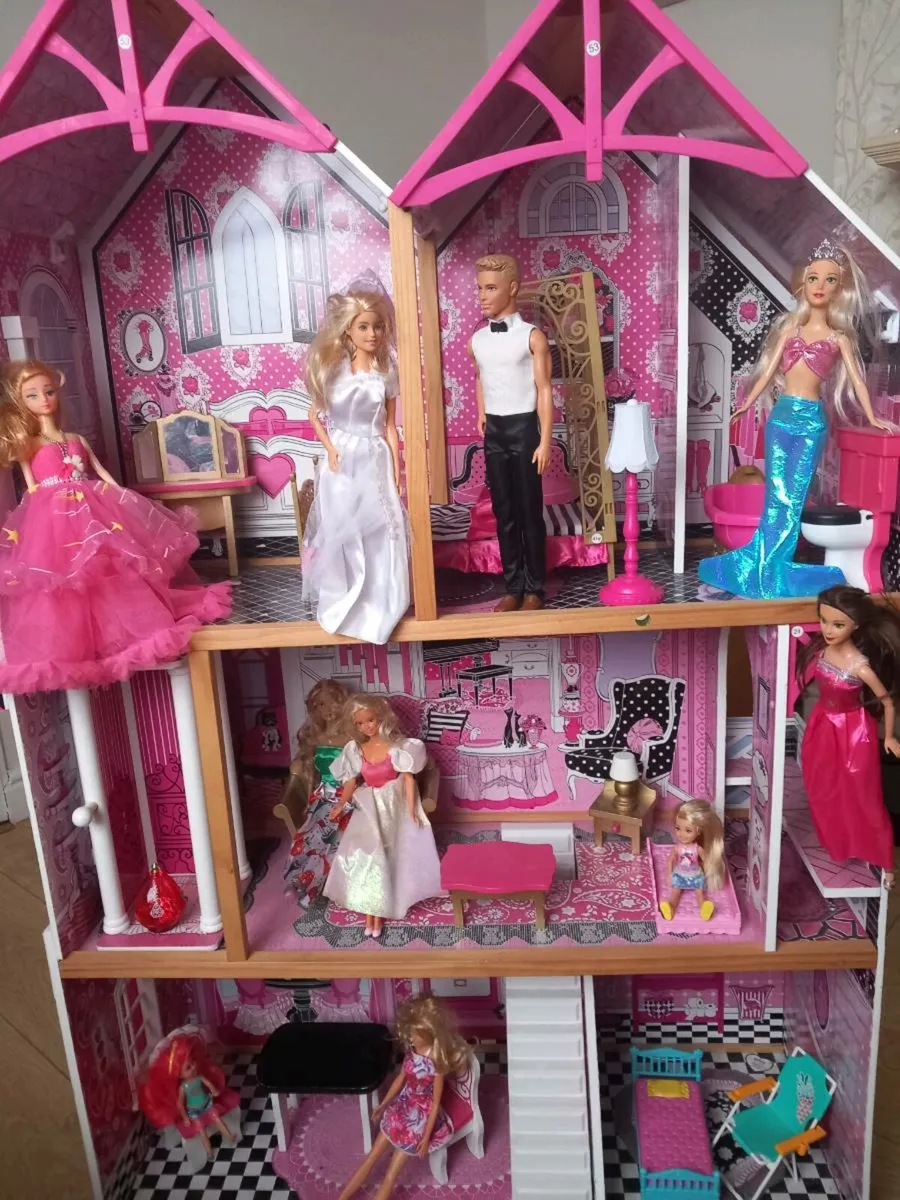 Dolls house - Image 3