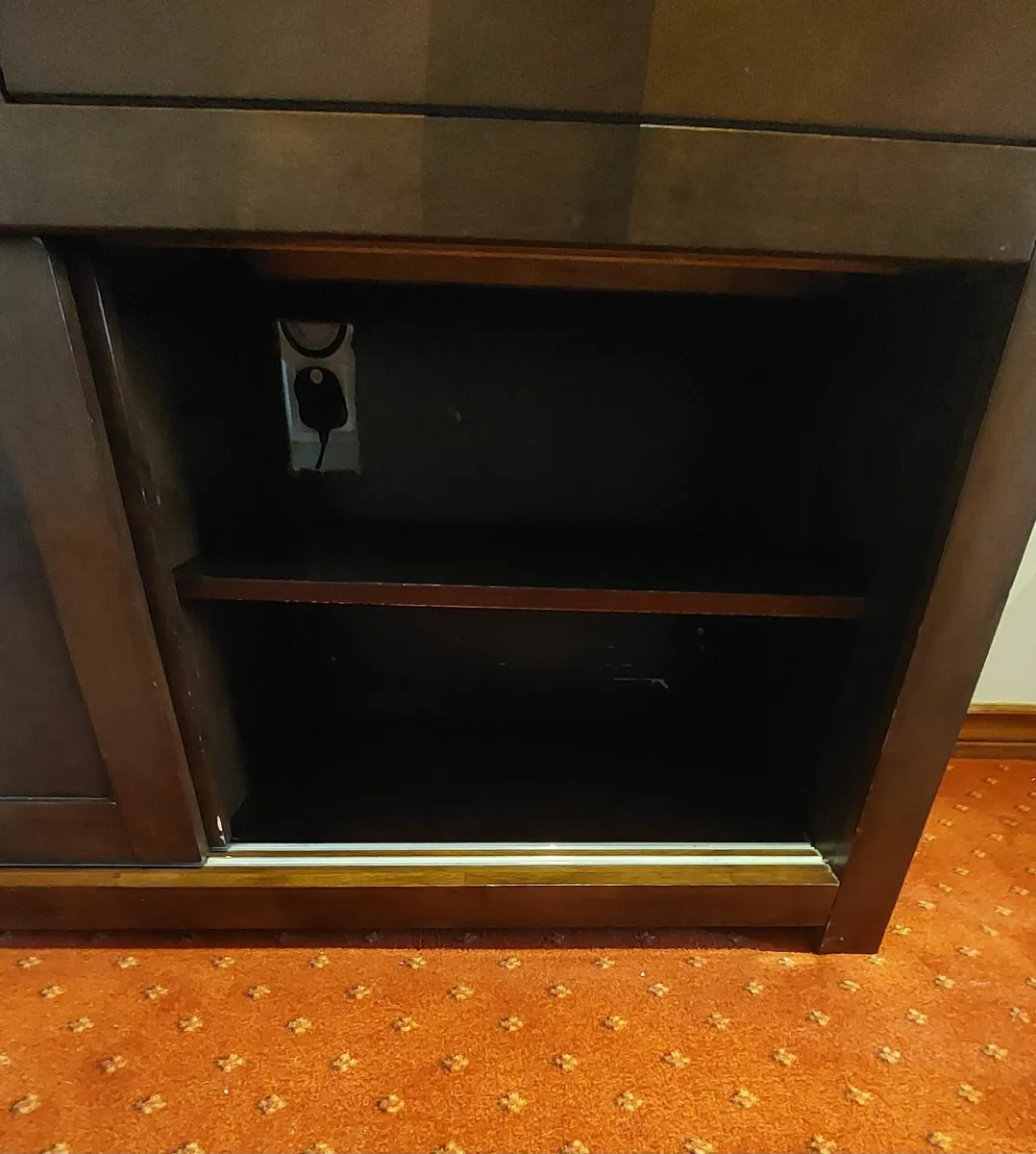 Sideboard - Image 3