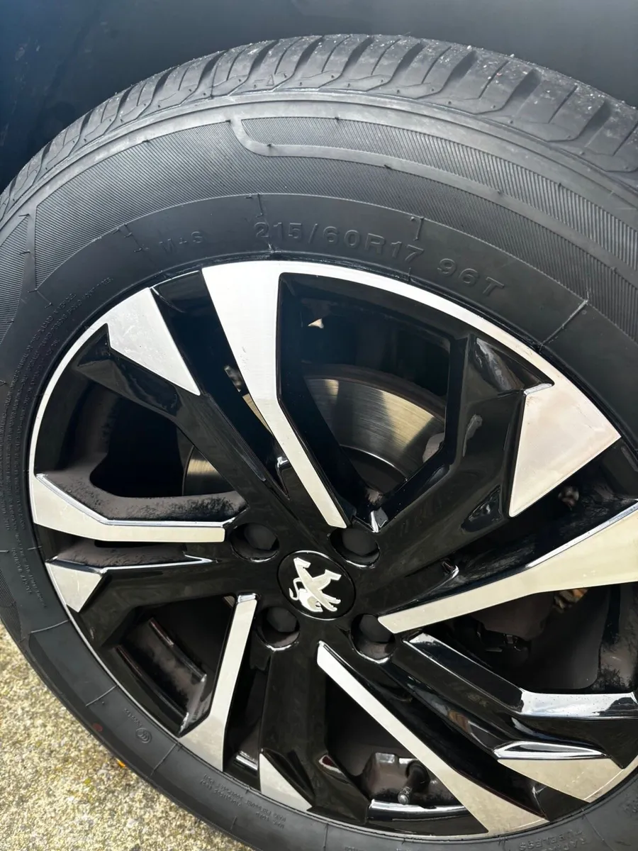 Peugeot 2008 - Image 3