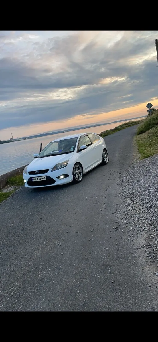 Ford Focus - Image 1