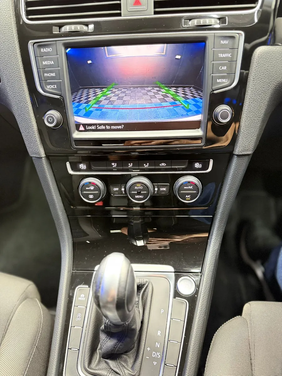 Vw Golf 2014 1.2 Automatic,LOW KM,LIKE NEW - Image 3