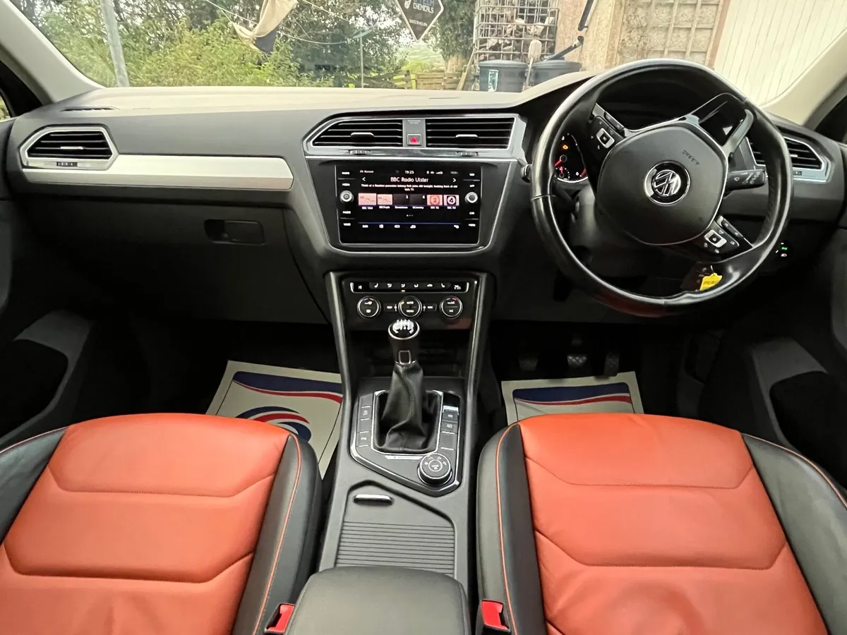 Volkswagen Tiguan 2018 - Image 2